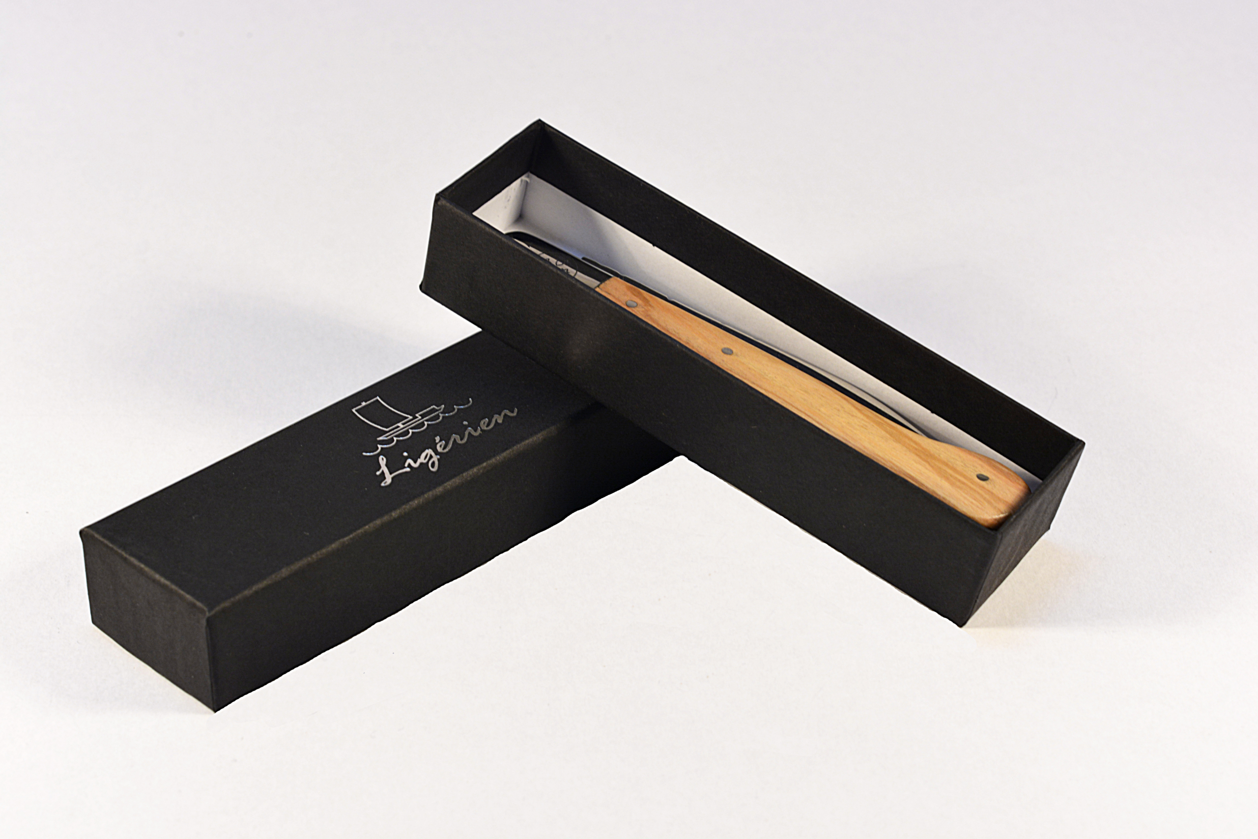 Etui artisanal du couteau ligérien